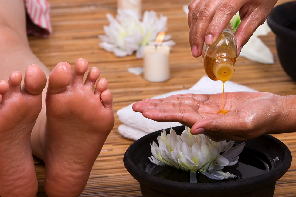 Helpful Tips On How To Massage Feet With Oil